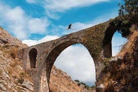 Visite à pied "Le vieux bazar, Cfake, Dunavat, le pont Ali Pasha"