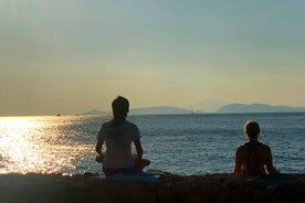 Yoga privado al atardecer de 4 horas en Bo Bay