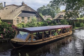 Guided Canal Cruise Giethoorn Netherlands