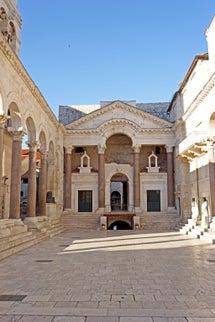 Diocletian's Palace travel guide