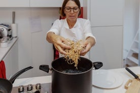 Pasta Privada & Classe Tiramisu na casa de Cesarina com degustação em Bergamo