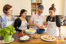 Cesarine: Pasta og Tiramisu námskeið í litlum hópi í Napólí