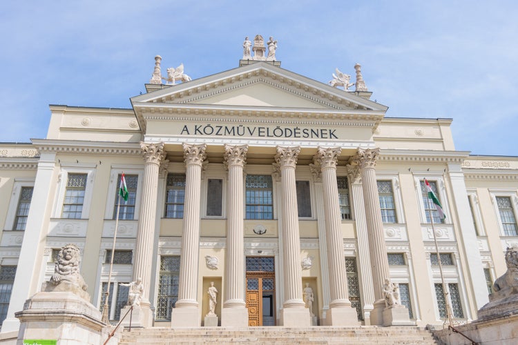 The Móra Ferenc Museum stands proud, a grand architectural column with its majestic classical architecture towering over the city of Szeged.