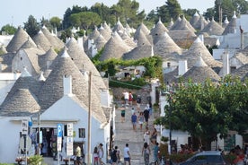 Excursão à tarde Segredos de Alberobello incl. Degustação de comida e vinho