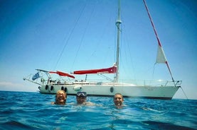 Croisière d'une journée en yacht à voile vers les plus belles baies ou Rhodes (petit groupe)