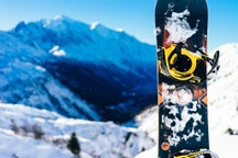 Ski / snowboard hires