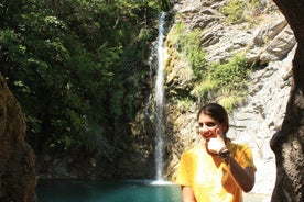 Central Zagori 地区的徒步旅行、游泳和观光旅游