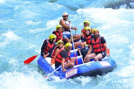 Rafting in acque bianche con zipline opzionale nel canyon Köprülü