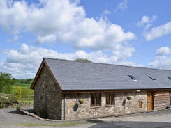 Y Dderwen At Brynglas Farm