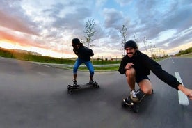 Esplora Brașov sui longboard elettrici