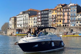 Private Verkostung im Douro (1 bis 6 Personen) auf einer Yacht nur für Sie