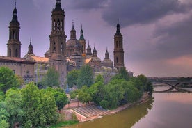 Recorrido privado a pie por Zaragoza con guía turístico oficial