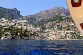 Ganztägige Bootstour in kleiner Gruppe an der Amalfiküste ab Positano