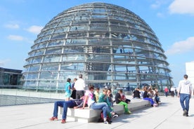 Berlin: Government District Tour and Reichstag Dome Visit