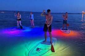 Opastettu läpinäkyvä SUP Glow Tour Splitissä