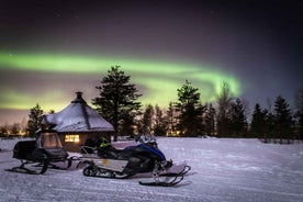 Rovaniemi: Norðurljósasafarí á snjósleða með varðeldi