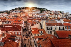 Privater Autotransfer von Braga nach Lissabon mit 2 Stunden Sightseeing