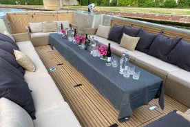 Berlin Sightseeing auf Superyacht-Tender Boot