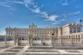 Guidad rundtur i liten grupp med snabbinträde till Palacio Real de Madrid