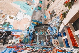 Tour de arte callejero del Barrio Español y Maradona