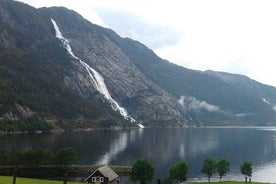 Stavanger: Trip to the Langfoss and Latefoss waterfalls