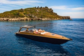 Tour in yacht del naufragio e delle grotte blu