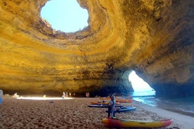 Visita as grutas de Benagil em kayaque e praia da marinha 