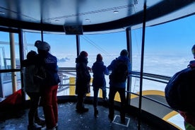 Alpine Majesty: Eksklusiv privat tur til Titlis-fjellet fra Basel