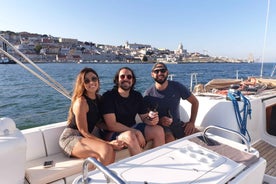 Lisbon: Champagne Sailing Tours