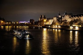 Skoðunarsiglingu á gamlárskvöld í París eftir Bateaux Parisiens