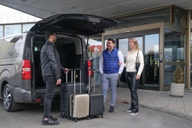 Keflavik Airport ↔ Reykjavik: Private Transfer 