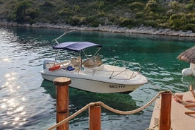 Visite privée des îles Pakleni, des falaises rouges et de la rive sud de Hvar