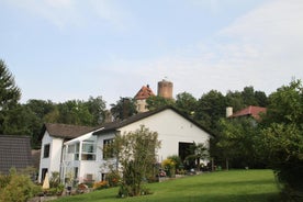 Apartment mit Burgblick im Grünen, Familie Held