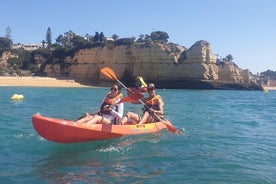 Kajakaleiga á Armação de Pêra ströndinni, Algarve, Portúgal