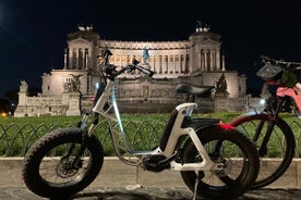 ローマの夜の電動自転車ツアー (ピザ オプション付き)