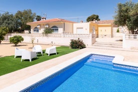 Villa Reyets 4 bed 3 bath Private Pool