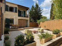 Bel appartement avec terrasse et beau jardin classé 1 étoile