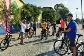 アテネ小グループ電動自転車ツアー