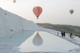 Volo in mongolfiera di Pamukkale