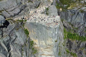 Stavanger: Preikestolen Tour with Guide and Pickup