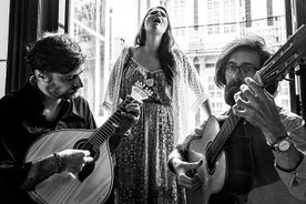 Oporto: experiencia en vivo de fado portugués con vino de Oporto