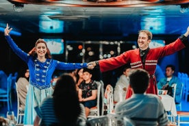 Bosporus-Dinner-Kreuzfahrt mit türkischer Nachtshow (privater Tisch)