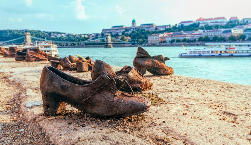 Shoes on the Danube Bank 2.jpg