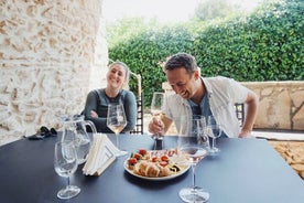 自転車ツアーによるコルチュラの味（食べ物と飲み物の試飲）