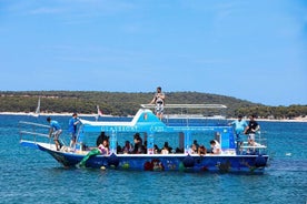 Medulin: tour privado en barco con fondo de cristal a la isla Levan