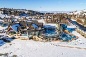 Excursão de um dia em Zakopane Krupówki, funicular Gubałówka, piscinas de banho quente