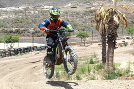 Plaisirs tout-terrain en motocross électrique à Tenerife