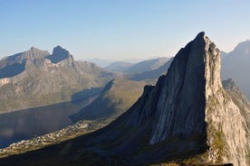 Kustexcursie in Alesund: Van fjorden tot trollen