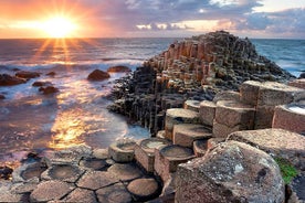 Tour spagnolo di Belfast e Giants Causeway