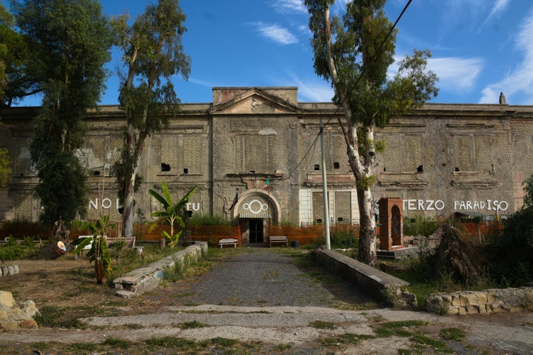  Convitto Monachelle, Via Raimondo Annecchino, Pozzuoli, NA,  Italy.